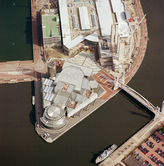 The Lowry Centre, Salford Quays, Manchester, 2001