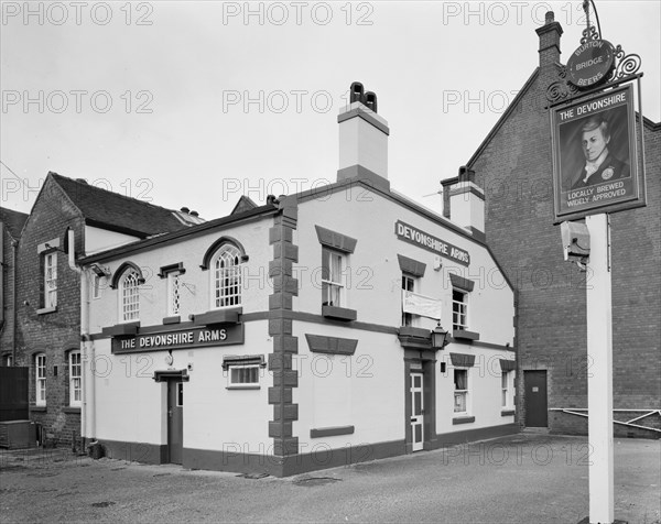 Devonshire Arms public house, Station Road, Burton-upon-Trent, Staffordshire, 2000