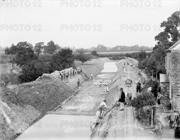 Blue House, Thames & Severn Canal, Siddington, 1904