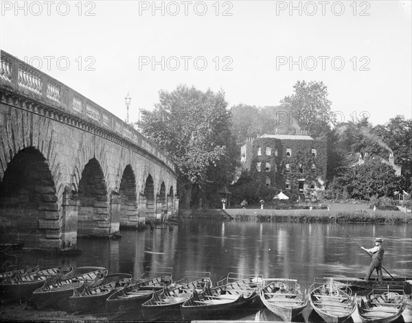 Maidenhead Bridge, Maidenhead, Berkshire,  c1860-c1922