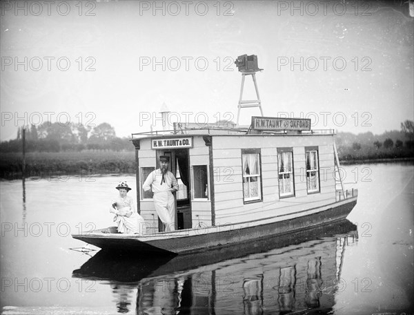 Henry Taunt on his floating studio near Oxford, Oxfordshire, 1895