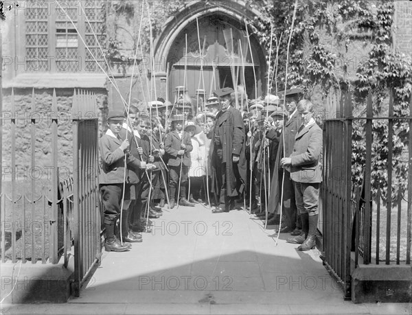 Beating the Bounds ceremony, St Michaels Church, Cornmarket Street, Oxford, Oxfordshire, 1914