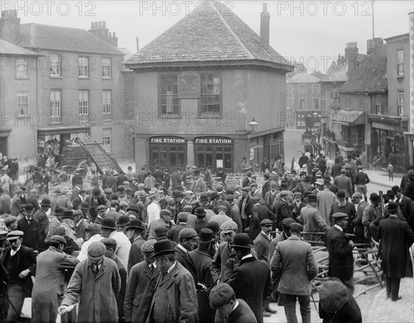 Market Place, Faringdon, Oxfordshire, c1860-c1922 Artist