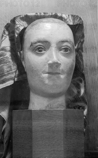 Royal funeral effigy of Queen Mary I, Westminster Abbey, London, 1945-1980