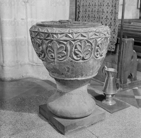 Font in St Nicholas' Church, Fowey, Cornwall, 1945