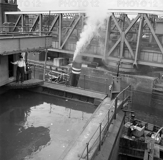 Manchester Ship Canal and Barton Aqueduct, Eccles, Greater Manchester, 1945