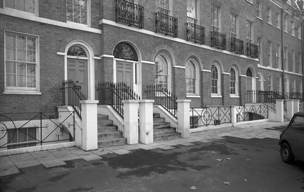 235-239 Kennington Lane, Lambeth, London, c1945-1980