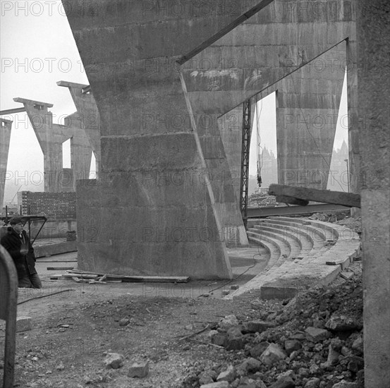 Ralph's Tub, South Bank, Lambeth, London, c1950-1951