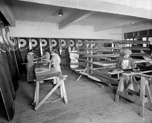 War work at Waring & Gillow, Hammersmith, London, 1916