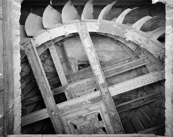 Waterwheel, Hyde Mill, Bedfordshire, 1999