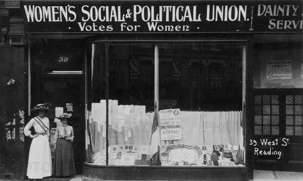 The WSPU shop at No 39 West St, Reading, Berkshire, July 1910. Artist: Unknown