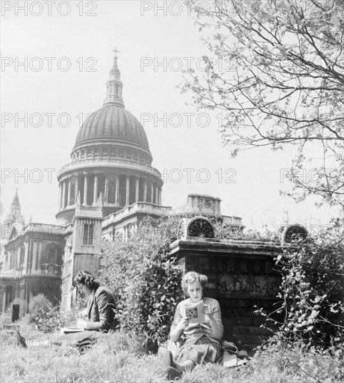 St Paul's Cathedral churchyard, London, 1952. Artist: Henry Grant