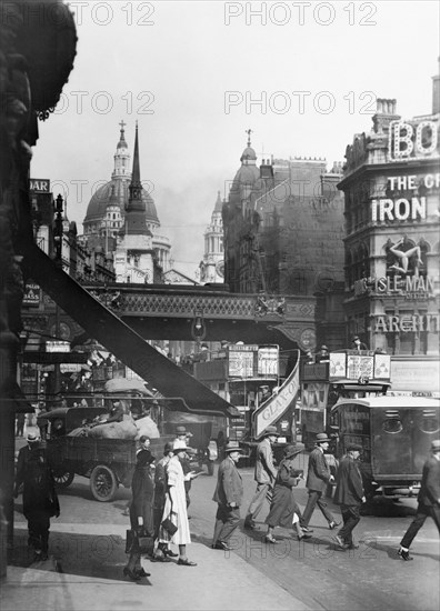 Traffic in Ludgate Circus, City of London, (c1910s?). Artist: Unknown