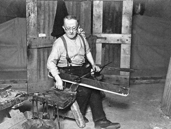 Worker at Whitefriars Glassworks, City of London, (early 20th century?). Artist: Unknown