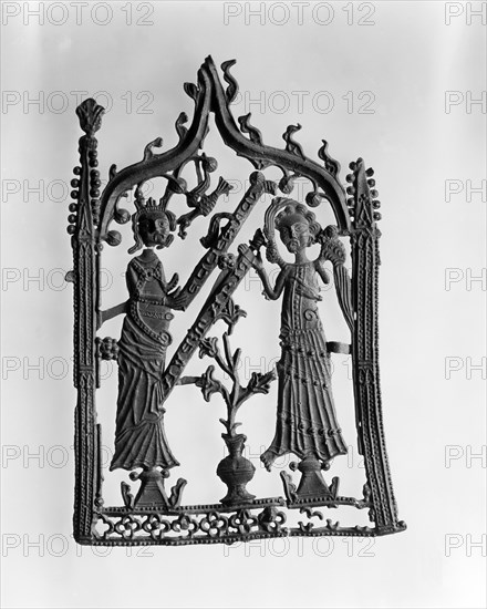 Pilgrim badge showing the Annunciation, 14th century. Artist: Unknown