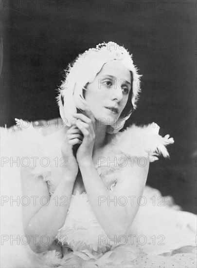 Anna Pavlova in 'Dying Swan' (Le Cygne), c1905. Artist: Unknown