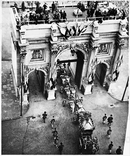 King George VI's Coronation Procession, London, May 12 1937. Artist: Unknown