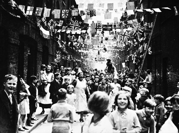 Silver Jubilee celebrations for King George V, Blackfriars Road, London, 1935. Artist: Unknown