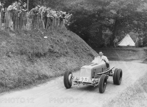 Raymond Mays in an ERA car, c1934-c1939. Artist: Unknown