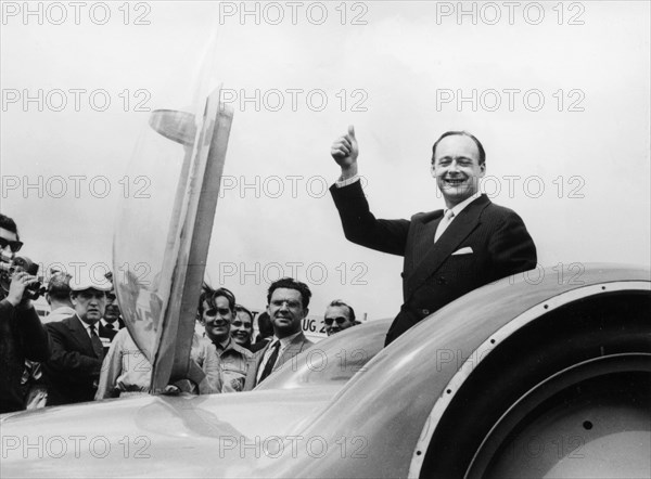 Donald Campbell with the Bluebird CN7 at the Goodwood trials, July 1960. Artist: Unknown