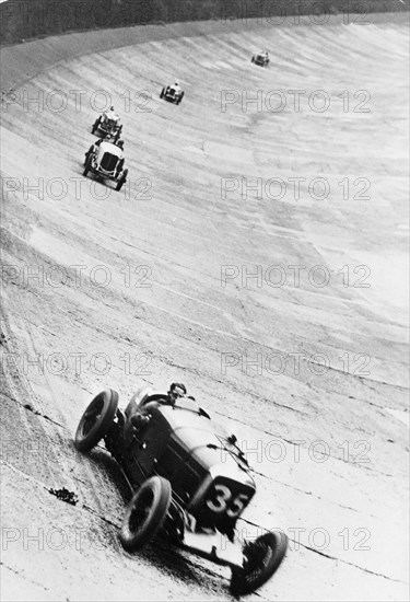 Bentley 6.5 litre, 500 Mile Race, Brooklands, Surrey, 1929. Artist: Unknown