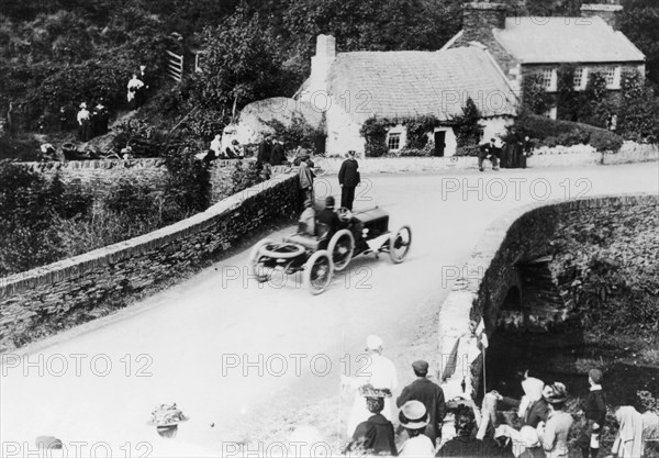 T Thornycroft in a TT race, 1908. Artist: Unknown