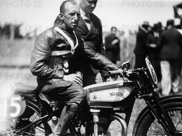 Jimmy Guthrie on Norton motorcycle, Isle of Man Senior TT Race, 1932. Artist: Unknown