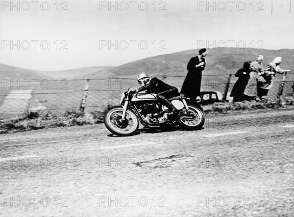 Isle of Man Senior TT, 1951. Artist: Unknown