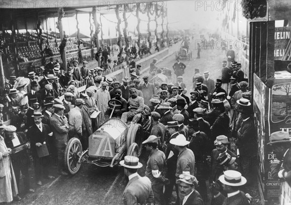 Vincenzo Trucco at the start of the Targa Florio, Sicily, 1908. Artist: Unknown