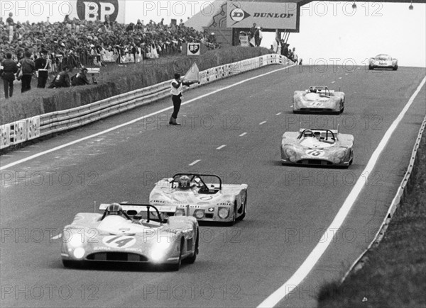 Matra-Simca 670 leading a Lola T280, Le Mans, France, 1972. Artist: Unknown