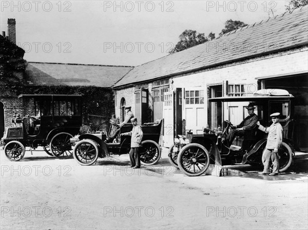 Cars parked at Lord Northcliffe's stable. Artist: Unknown