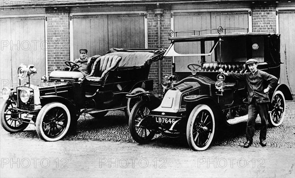 Chauffeurs with a 1906 Daimler and Renault, c1906. Artist: Unknown