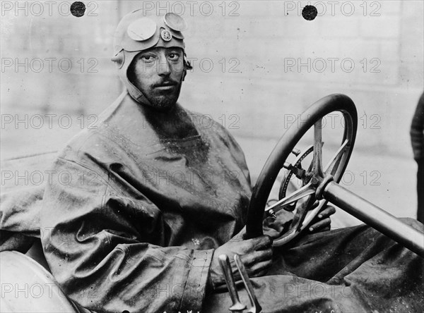 Driver's outfit for the Grand Prix des Voiturettes, Dieppe, France, 1908. Artist: Unknown