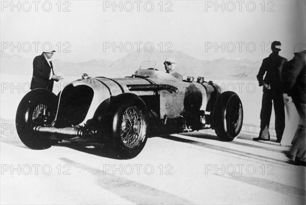 John Cobb in his Napier-Railton, Bonneville Salt Flats, Utah, USA, c1935-c1936. Artist: Unknown