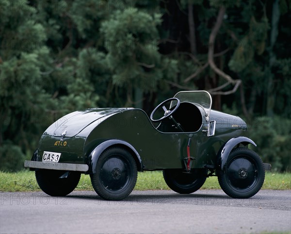 1939 ATCO Trainer child's car. Artist: Unknown