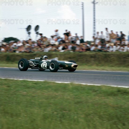 Jack Brabham racing a Brabham-Repco BT19, French Grand Prix, Reims, France, 1966. Artist: Unknown