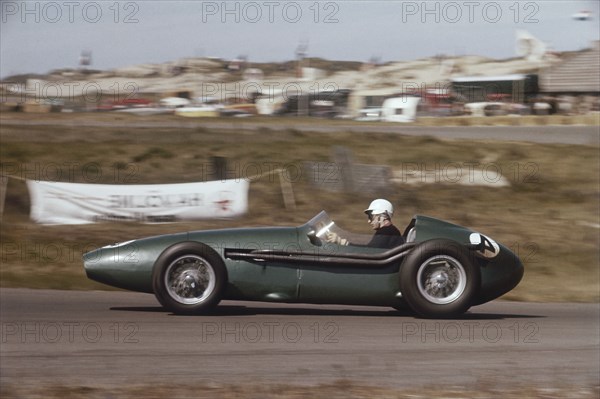 Roy Salvadori driving an Aston Martin DBR4, Dutch Grand Prix, Zandvoort, Holland, 1959. Artist: Unknown