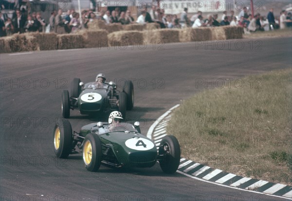 Innes Ireland driving a Lotus 18, Dutch Grand Prix, Zandvoort, 1960. Artist: Unknown