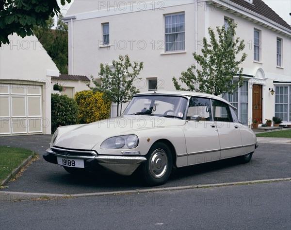 1972 Citroën DS21 Pallas. Artist: Unknown