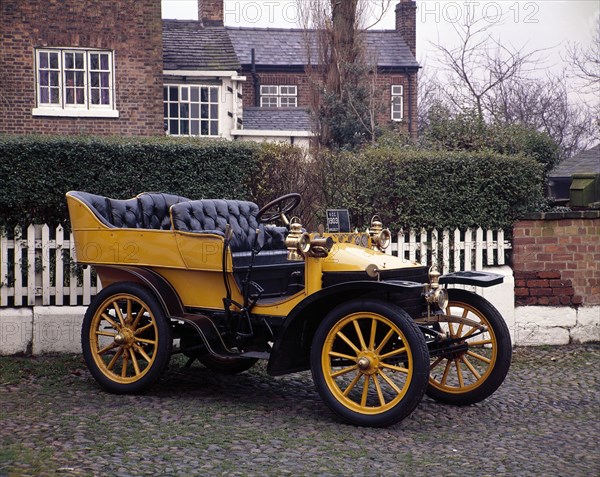 A 1903 Wolseley. Artist: Unknown