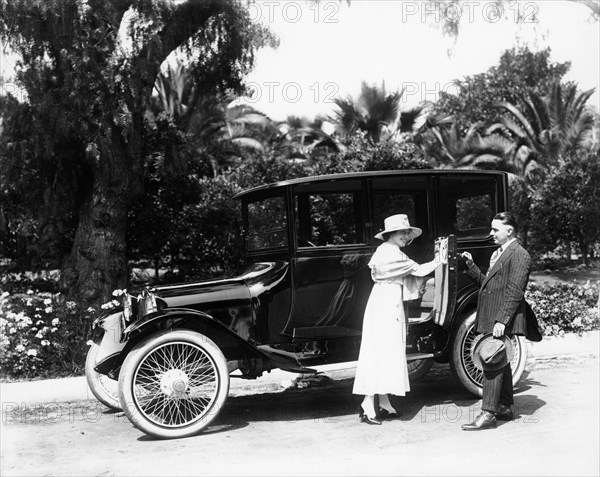 A 1916 Dodge 4, (1916?). Artist: Unknown