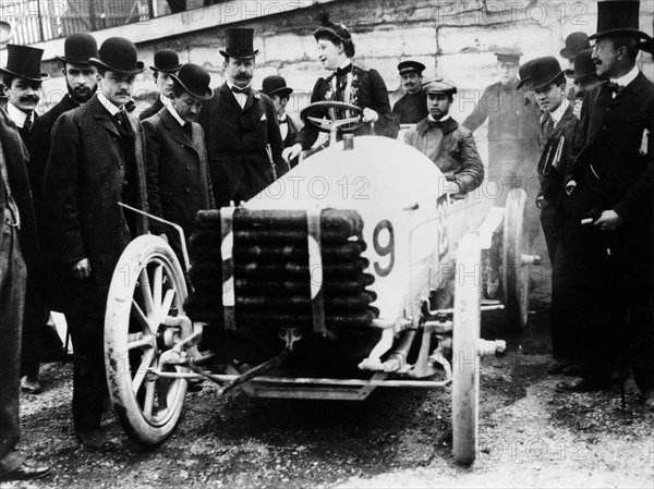 Madame du Gaste at the wheel of a De Dietrich, Paris to Madrid Race, 1903. Artist: Unknown