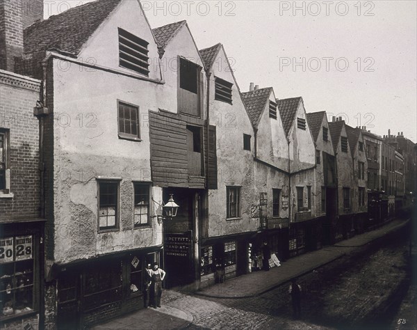 Bermondsey Street, Southwark, London, 1881. Artist: Henry Dixon