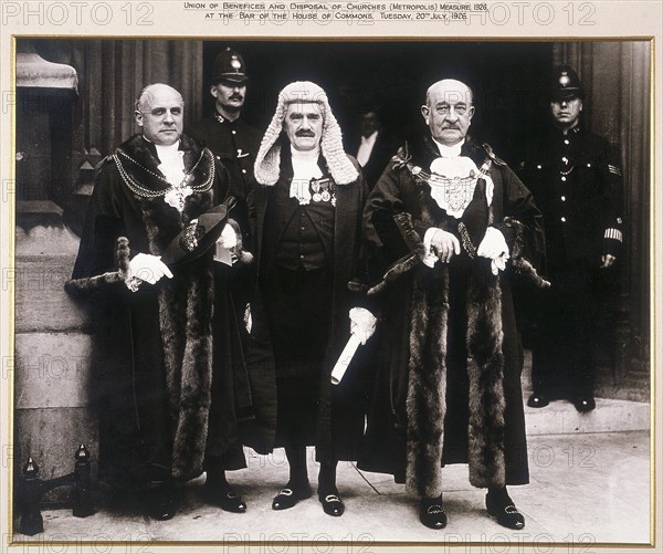 Sheriffs of the City of London presenting a petition at the House of Commons, London, 1926. Artist: Anon