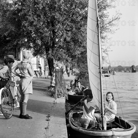 Sailing on the Thames, Strand on the Green, Chiswick, London, 1962-1964