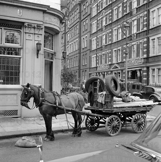 The Builders' Arms public house, Kensington, London, 1962-1964