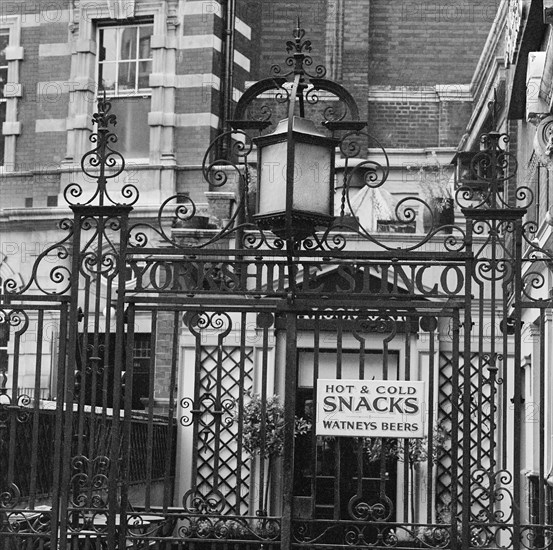 Yorkshire Stingo, Marylebone Road, Lisson Grove, London, 1964