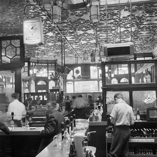 Public house, Edgware Road, London, 1960-1965