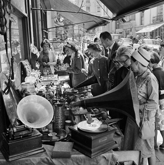 Street market, Portobello Road, London, 1962-1964