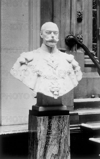 Portrait bust of King George V, 1914. Artist: George Frampton